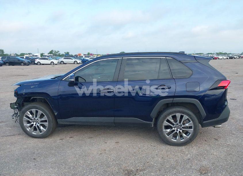 Photo 15 of 2022 Toyota Rav4 XLE PREMIUM (VIN 2T3C1RFV5NW211019)