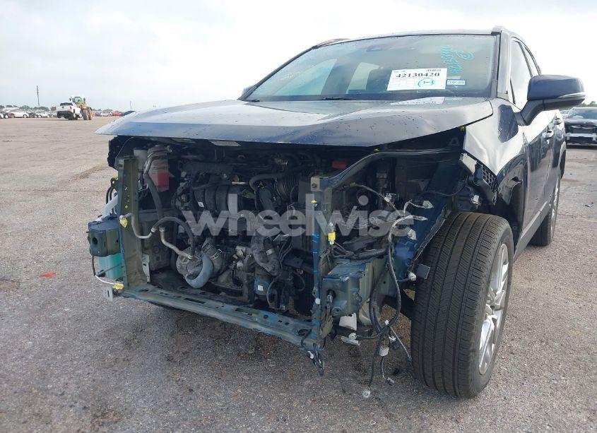 Photo 6 of 2022 Toyota Rav4 XLE PREMIUM (VIN 2T3C1RFV5NW211019)