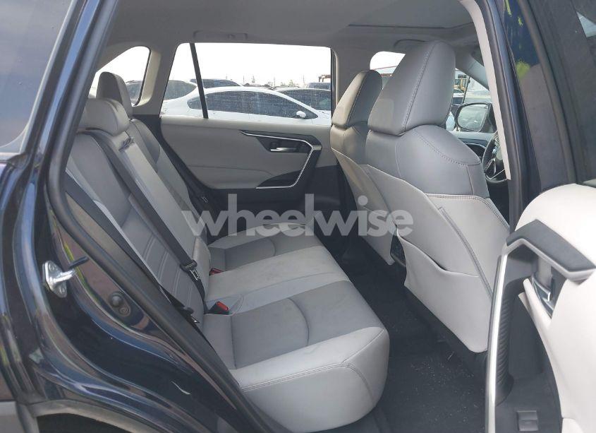 Photo 8 of 2022 Toyota Rav4 XLE PREMIUM (VIN 2T3C1RFV5NW211019)