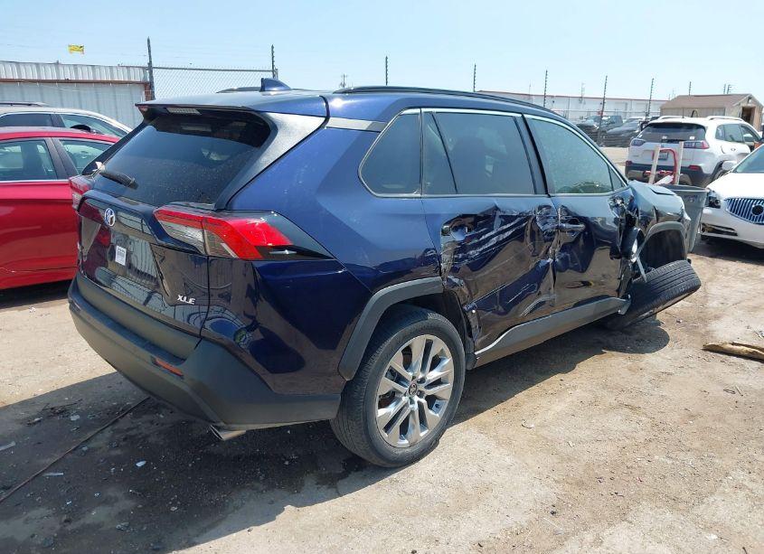 Photo 4 of 2023 Toyota Rav4 XLE PREMIUM (VIN 2T3C1RFV5PW294034)