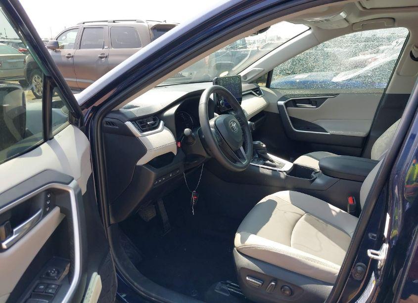 Photo 5 of 2023 Toyota Rav4 XLE PREMIUM (VIN 2T3C1RFV5PW294034)