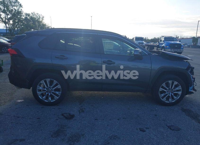 Photo 14 of 2024 Toyota Rav4 XLE PREMIUM (VIN 2T3C1RFV5RC252063)