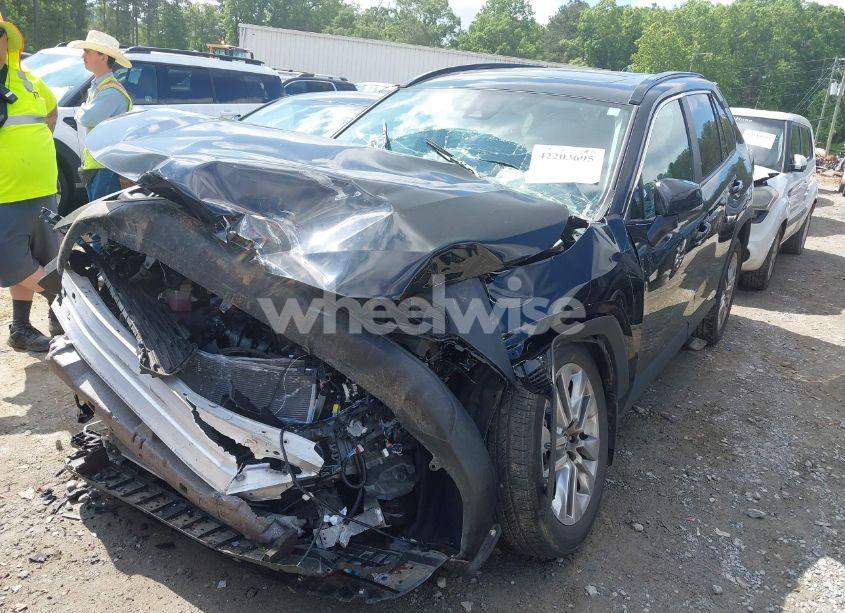 Photo 2 of 2024 Toyota Rav4 XLE PREMIUM (VIN 2T3C1RFV5RC273009)