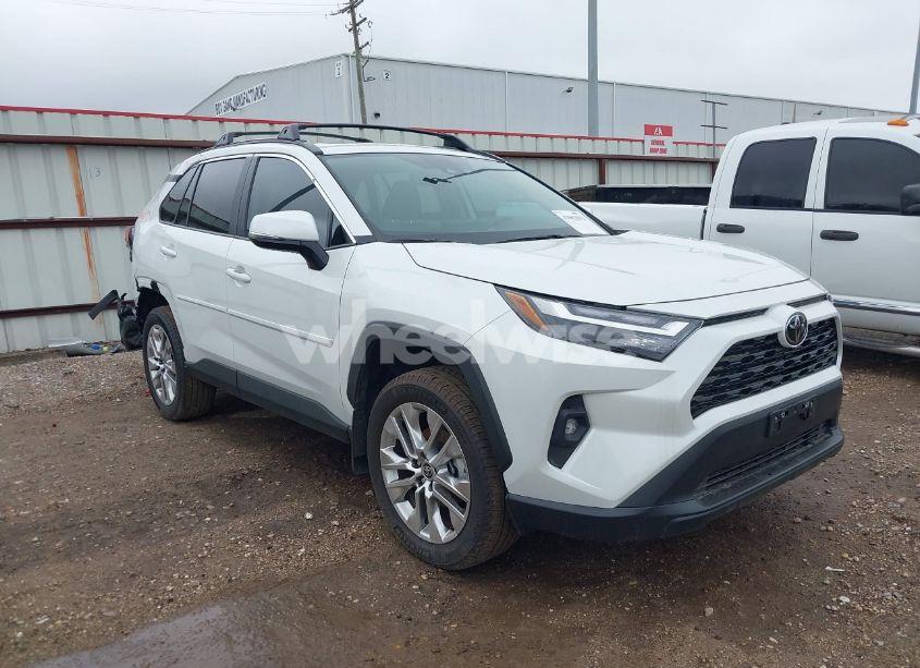 2025 Toyota Rav4 XLE PREMIUM (VIN 2T3C1RFV5SW369078) main photo