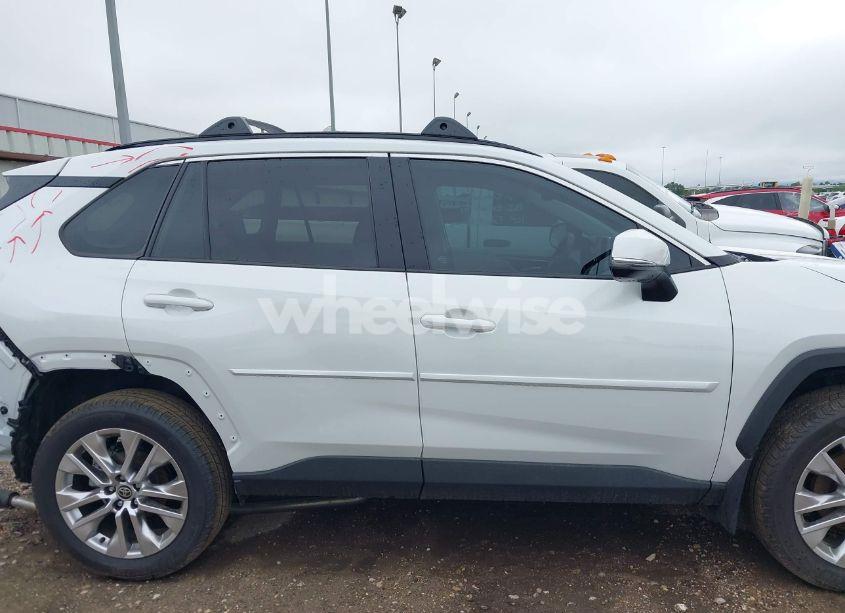 Photo 14 of 2025 Toyota Rav4 XLE PREMIUM (VIN 2T3C1RFV5SW369078)