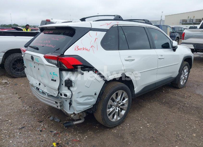 Photo 4 of 2025 Toyota Rav4 XLE PREMIUM (VIN 2T3C1RFV5SW369078)