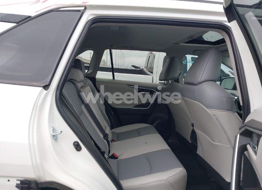 Photo 8 of 2025 Toyota Rav4 XLE PREMIUM (VIN 2T3C1RFV5SW369078)