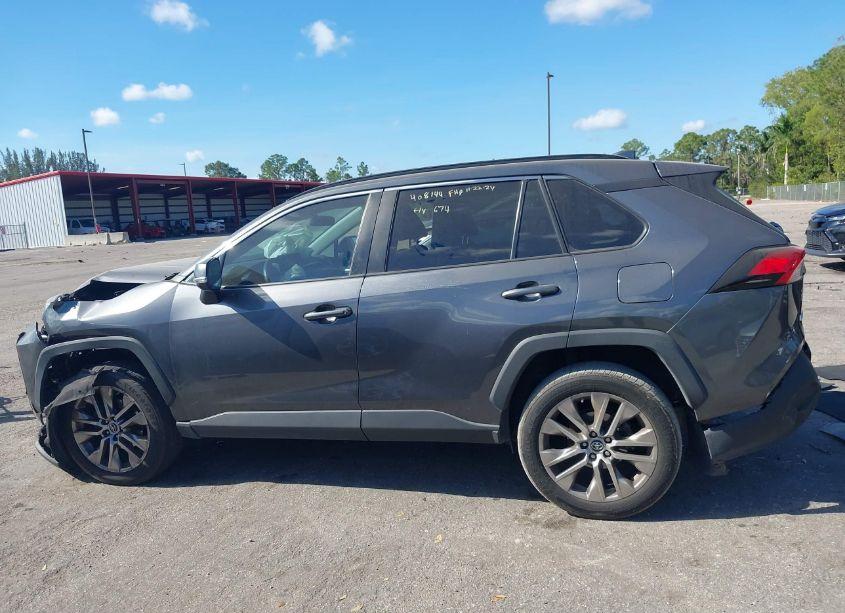 Photo 15 of 2019 Toyota Rav4 XLE PREMIUM (VIN 2T3C1RFV6KC015961)
