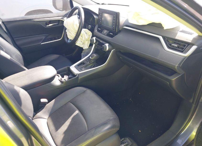 Photo 5 of 2019 Toyota Rav4 XLE PREMIUM (VIN 2T3C1RFV6KC015961)