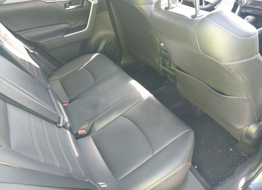 Photo 8 of 2019 Toyota Rav4 XLE PREMIUM (VIN 2T3C1RFV6KC015961)