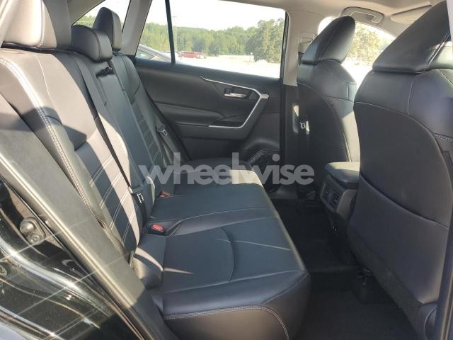 Photo 8 of 2020 TOYOTA RAV4 XLE PREMIUM (VIN 2T3C1RFV6LC063588)