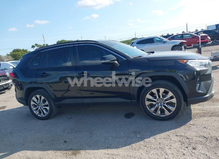 Photo 13 of 2020 Toyota Rav4 XLE PREMIUM (VIN 2T3C1RFV6LC072713)