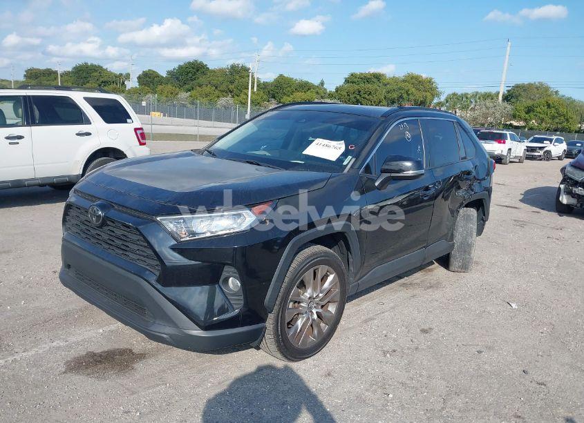 Photo 2 of 2020 Toyota Rav4 XLE PREMIUM (VIN 2T3C1RFV6LC072713)