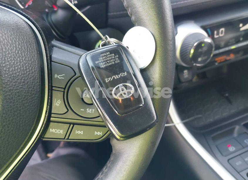 Photo 11 of 2021 Toyota Rav4 XLE PREMIUM (VIN 2T3C1RFV6MC127050)