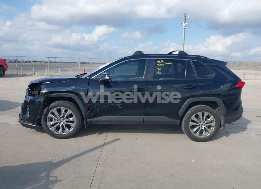 Photo 14 of 2021 Toyota Rav4 XLE PREMIUM (VIN 2T3C1RFV6MC127050)