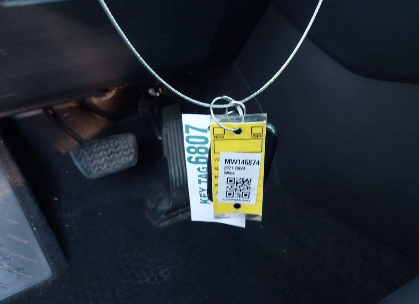 Photo 11 of 2021 Toyota Rav4 XLE PREMIUM (VIN 2T3C1RFV6MW146874)