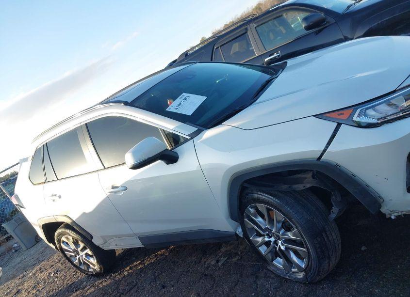 Photo 13 of 2021 Toyota Rav4 XLE PREMIUM (VIN 2T3C1RFV6MW146874)