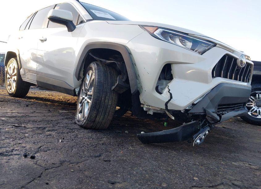 Photo 6 of 2021 Toyota Rav4 XLE PREMIUM (VIN 2T3C1RFV6MW146874)