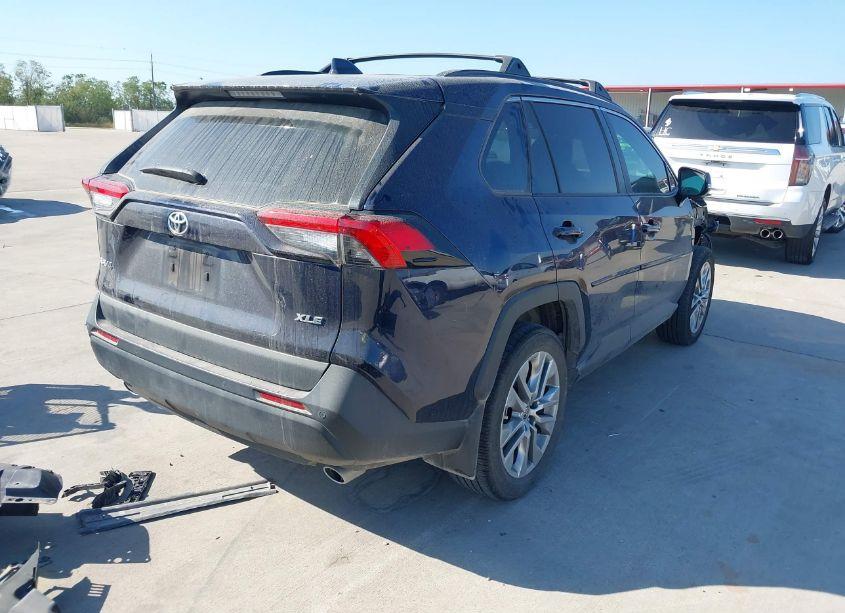 Photo 4 of 2023 Toyota Rav4 XLE PREMIUM (VIN 2T3C1RFV6PW266338)