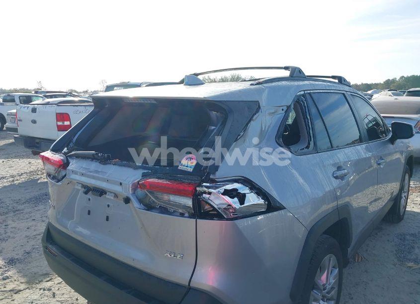 Photo 6 of 2024 Toyota Rav4 XLE PREMIUM (VIN 2T3C1RFV6RC261273)