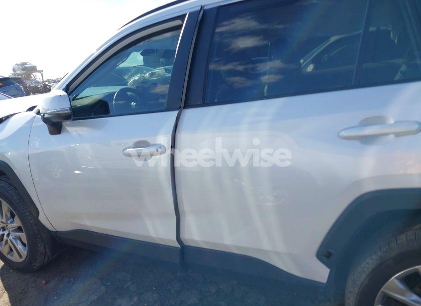 Photo 15 of 2024 Toyota Rav4 XLE PREMIUM (VIN 2T3C1RFV6RW323480)