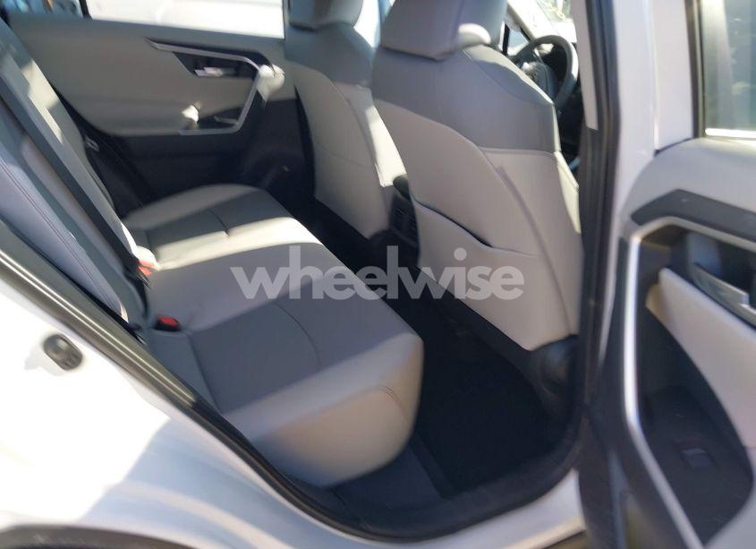 Photo 8 of 2024 Toyota Rav4 XLE PREMIUM (VIN 2T3C1RFV6RW323480)