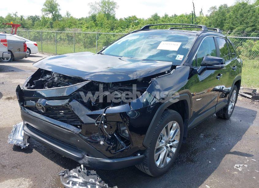 Photo 2 of 2024 Toyota Rav4 XLE PREMIUM (VIN 2T3C1RFV6RW326346)