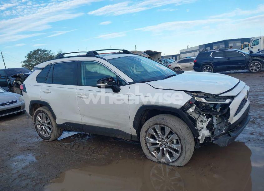 Photo 13 of 2024 Toyota Rav4 XLE PREMIUM (VIN 2T3C1RFV6RW354082)