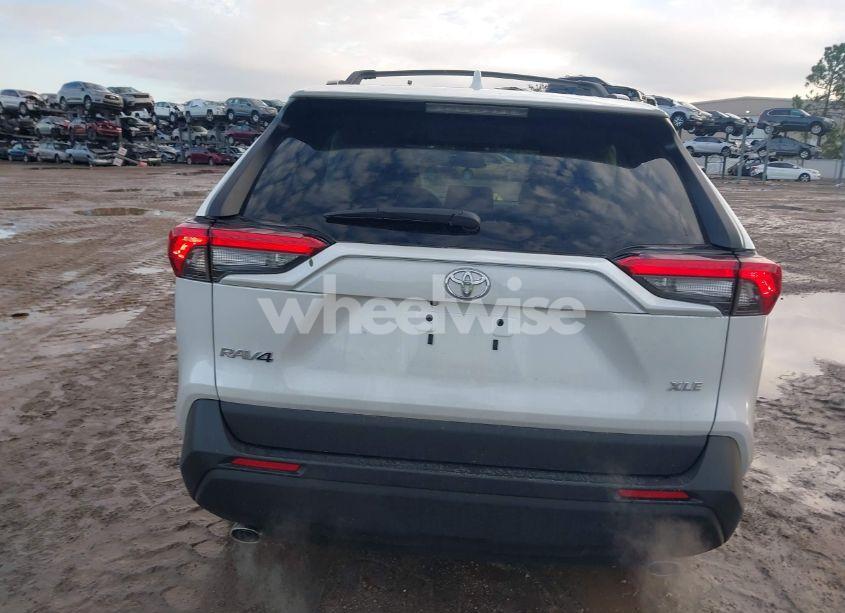 Photo 16 of 2024 Toyota Rav4 XLE PREMIUM (VIN 2T3C1RFV6RW354082)