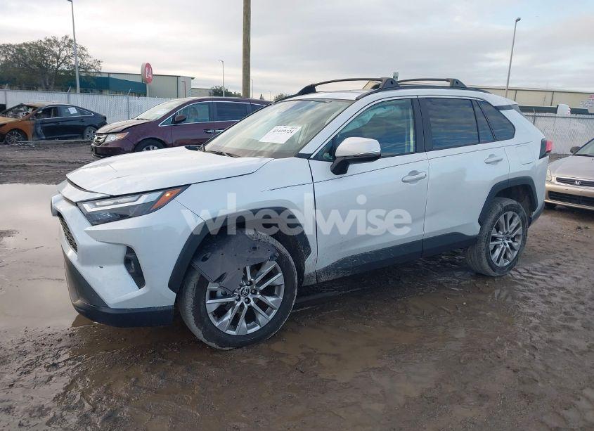 Photo 2 of 2024 Toyota Rav4 XLE PREMIUM (VIN 2T3C1RFV6RW354082)