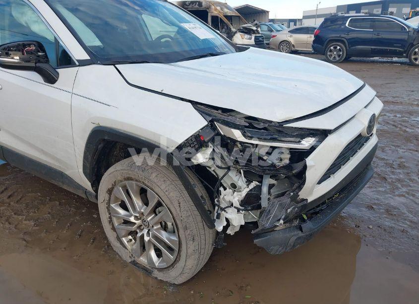 Photo 6 of 2024 Toyota Rav4 XLE PREMIUM (VIN 2T3C1RFV6RW354082)