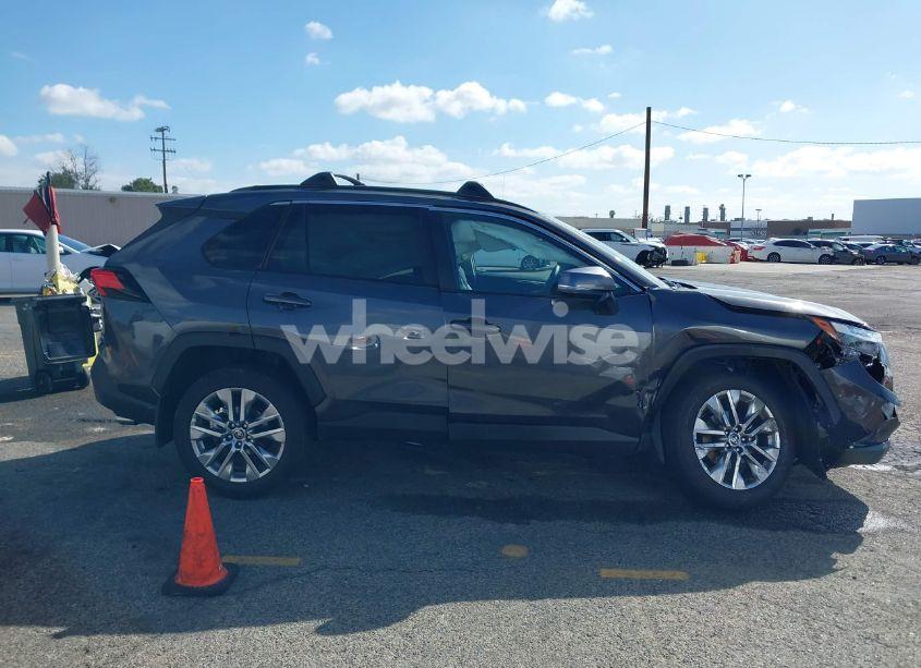 Photo 13 of 2024 Toyota Rav4 XLE PREMIUM (VIN 2T3C1RFV6RW364871)
