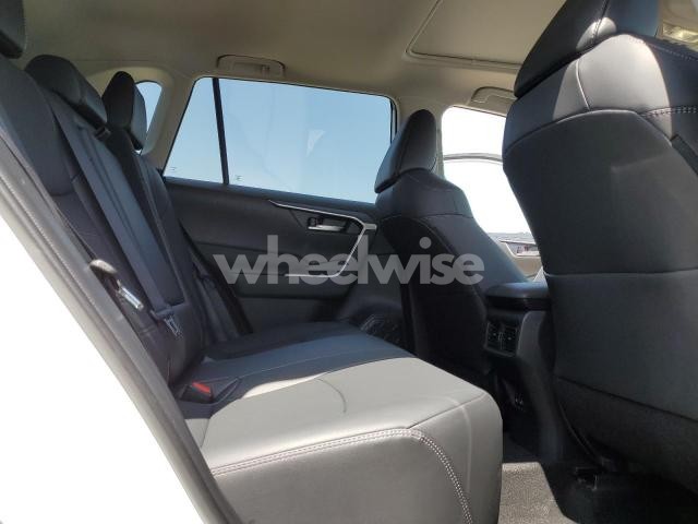 Photo 9 of 2025 TOYOTA RAV4 XLE PREMIUM (VIN 2T3C1RFV6SW393485)