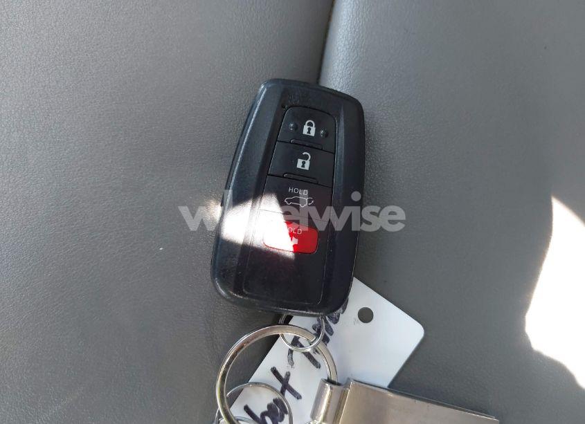 Photo 11 of 2019 Toyota Rav4 XLE PREMIUM (VIN 2T3C1RFV7KW031438)