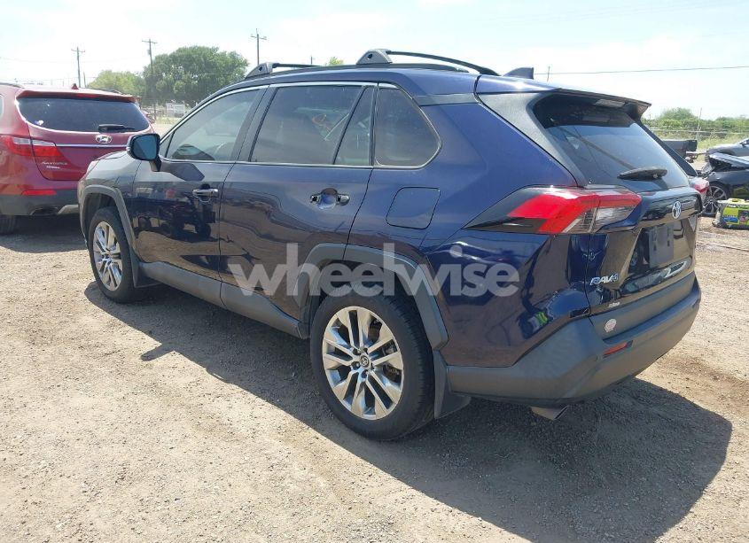 Photo 3 of 2019 Toyota Rav4 XLE PREMIUM (VIN 2T3C1RFV7KW031438)