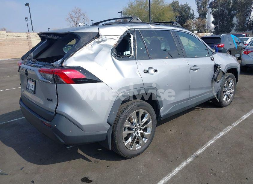 Photo 4 of 2021 Toyota Rav4 XLE PREMIUM (VIN 2T3C1RFV7MC138302)