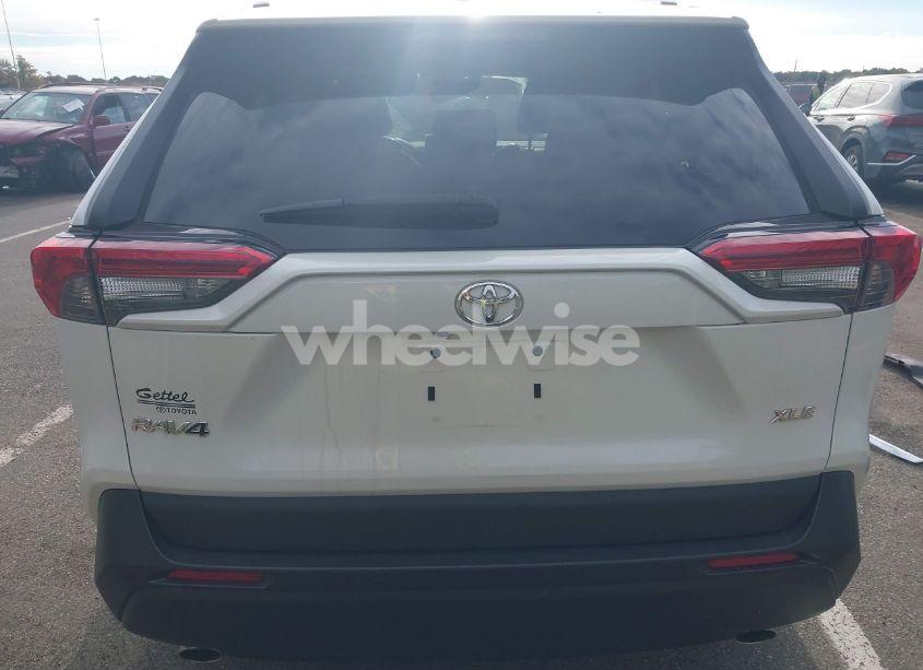 Photo 16 of 2021 Toyota Rav4 XLE PREMIUM (VIN 2T3C1RFV7MW120560)