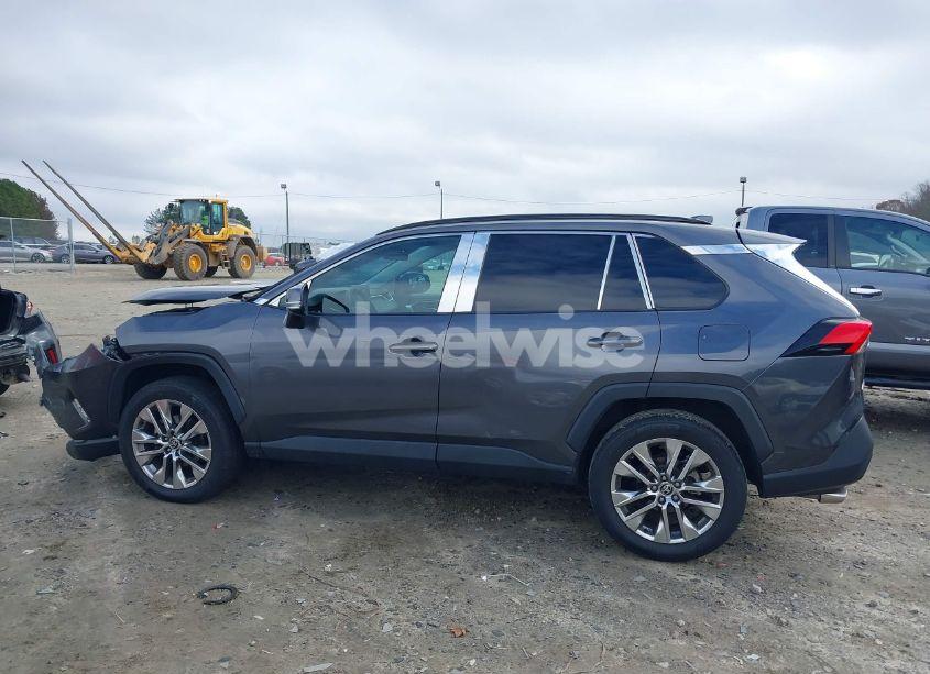 Photo 14 of 2021 Toyota Rav4 XLE PREMIUM (VIN 2T3C1RFV7MW149279)