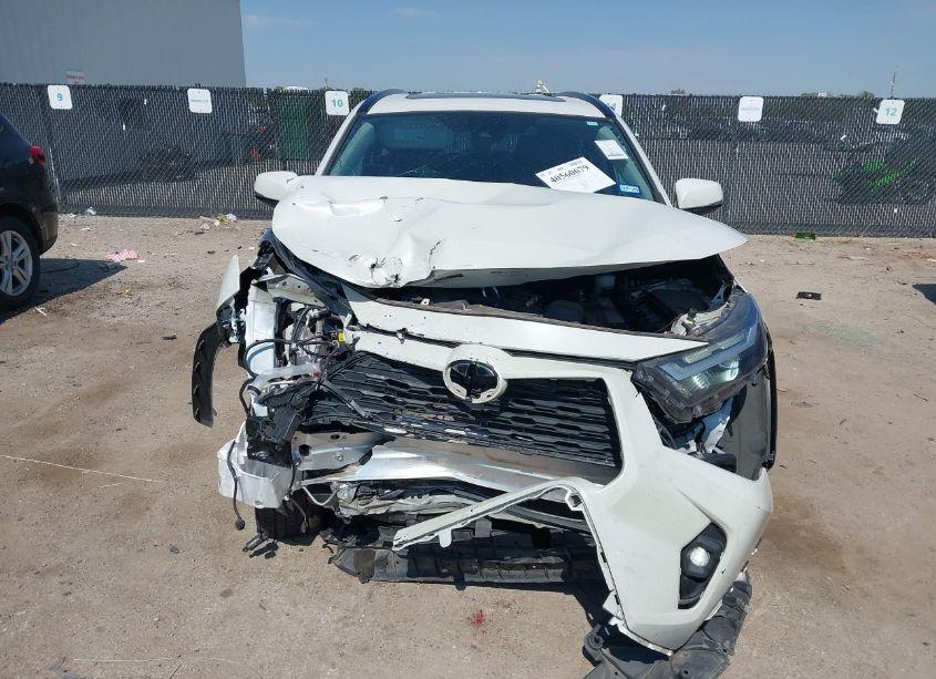 Photo 6 of 2022 Toyota Rav4 XLE PREMIUM (VIN 2T3C1RFV7NW210731)