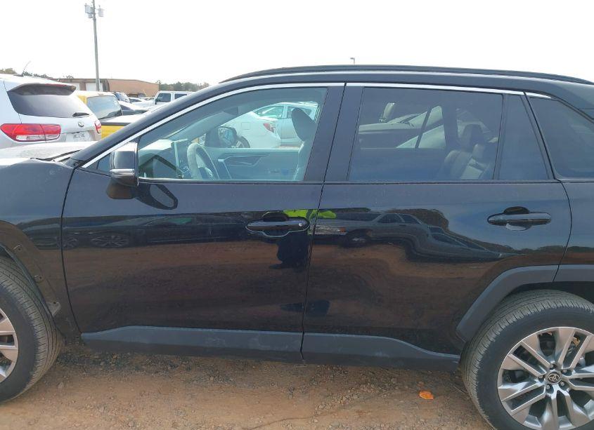 Photo 14 of 2023 Toyota Rav4 XLE PREMIUM (VIN 2T3C1RFV7PC228036)