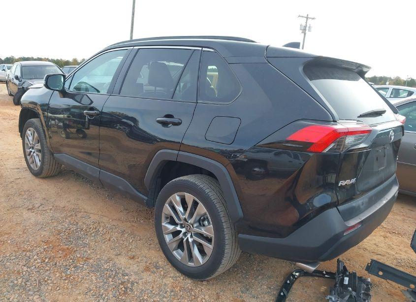 Photo 3 of 2023 Toyota Rav4 XLE PREMIUM (VIN 2T3C1RFV7PC228036)