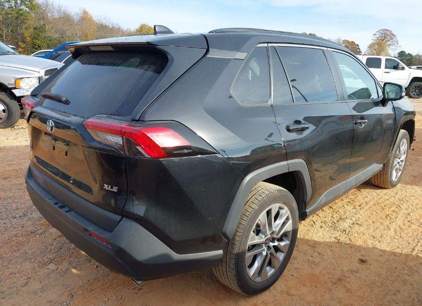 Photo 4 of 2023 Toyota Rav4 XLE PREMIUM (VIN 2T3C1RFV7PC228036)