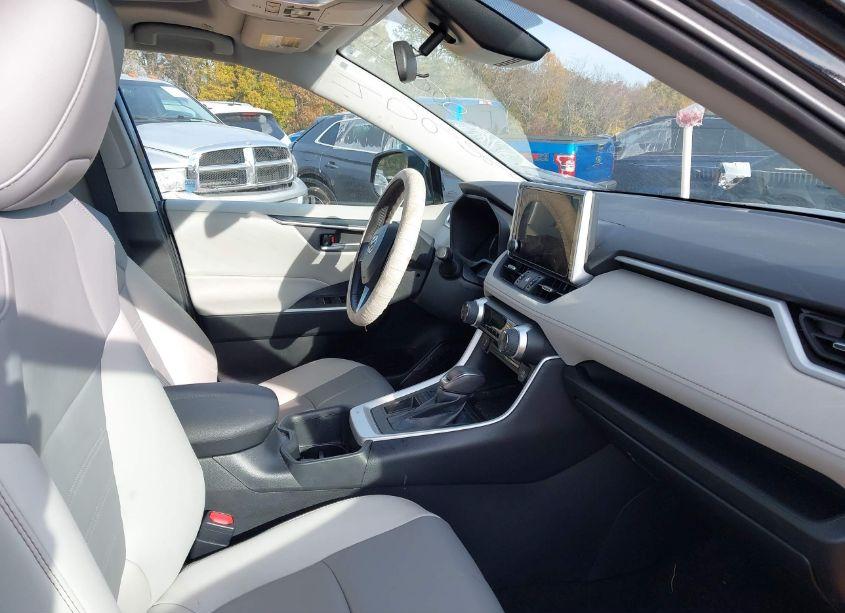 Photo 5 of 2023 Toyota Rav4 XLE PREMIUM (VIN 2T3C1RFV7PC228036)