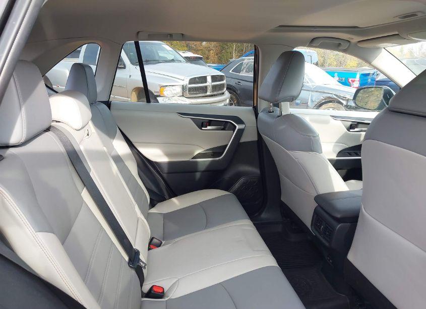 Photo 8 of 2023 Toyota Rav4 XLE PREMIUM (VIN 2T3C1RFV7PC228036)