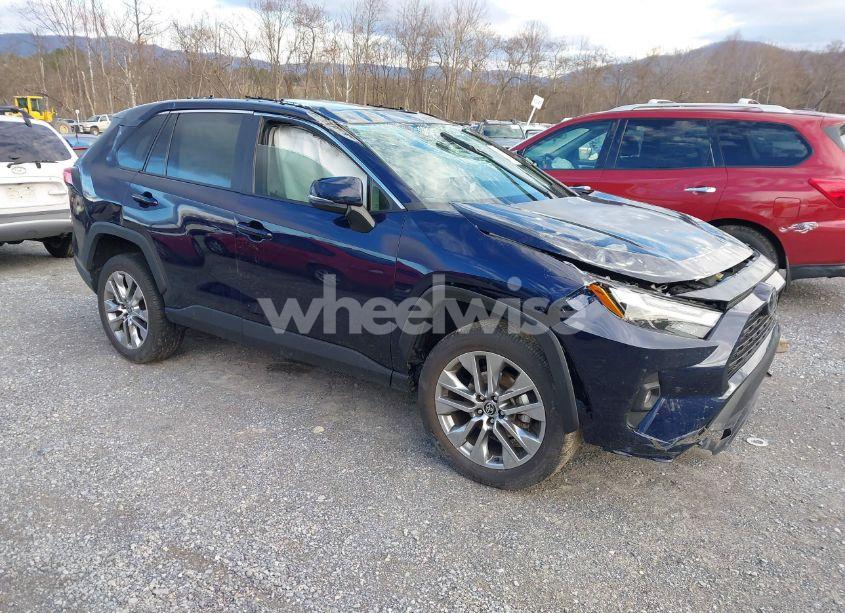 2023 Toyota Rav4 XLE PREMIUM (VIN 2T3C1RFV7PW250634) main photo