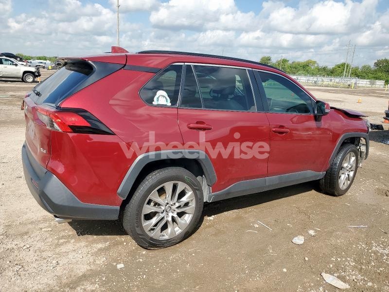 Photo 4 of 2020 TOYOTA RAV4 XLE PREMIUM (VIN 2T3C1RFV8LW097045)