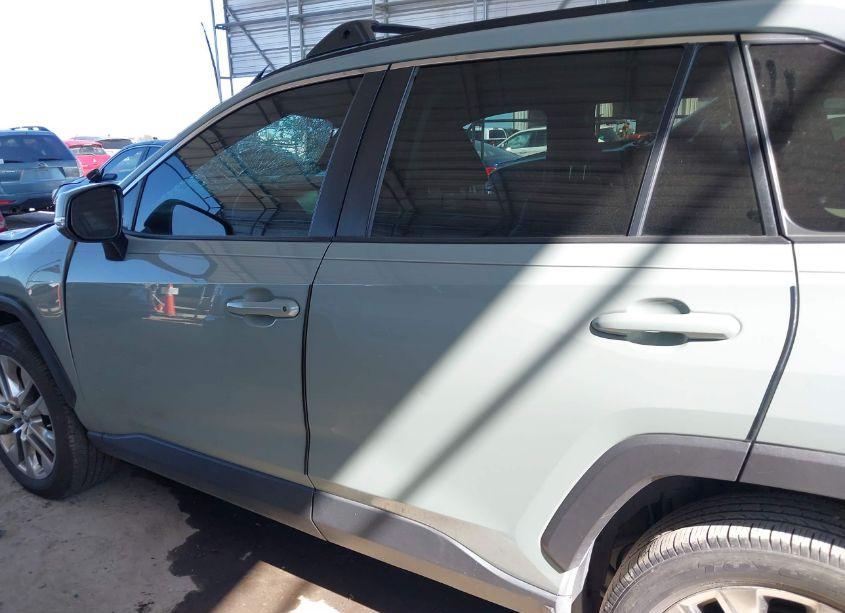 Photo 14 of 2020 Toyota Rav4 XLE PREMIUM (VIN 2T3C1RFV8LW098454)