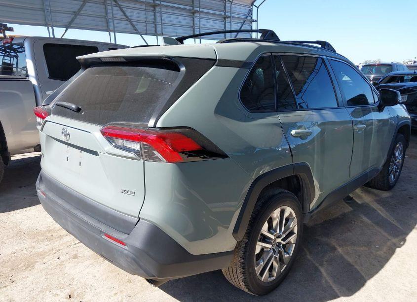 Photo 4 of 2020 Toyota Rav4 XLE PREMIUM (VIN 2T3C1RFV8LW098454)