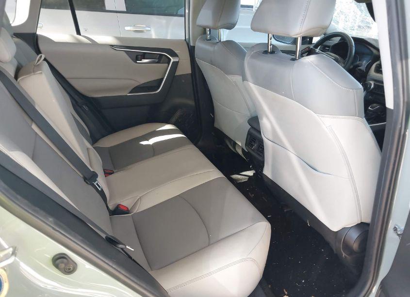 Photo 8 of 2020 Toyota Rav4 XLE PREMIUM (VIN 2T3C1RFV8LW098454)
