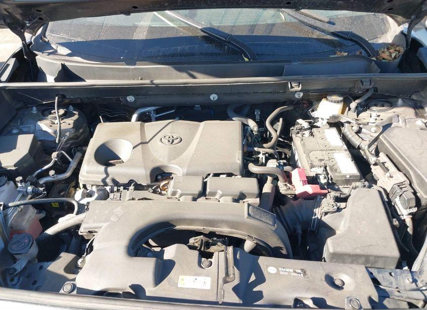 Photo 10 of 2021 Toyota Rav4 XLE PREMIUM (VIN 2T3C1RFV8MC137725)